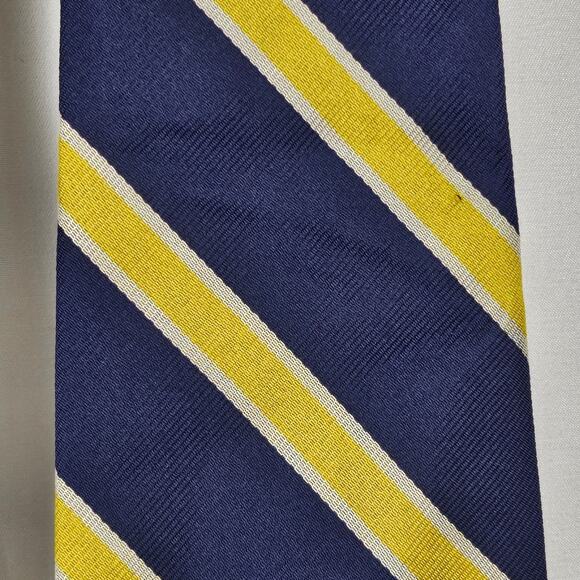 BROOKS BROTHERS MEN'S 4" NECK TIE NAVY BLUE YELLOW STRIPE WITH WHITE BORDER - Picture 2 of 8